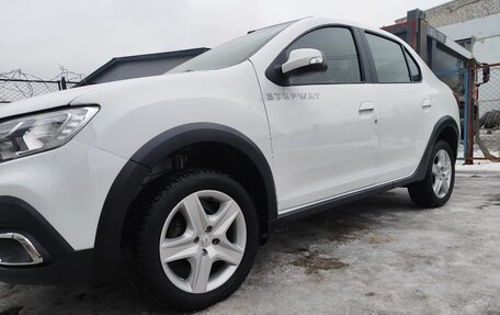 Renault Logan II, 2019 год, 999 000 рублей, 2 фотография