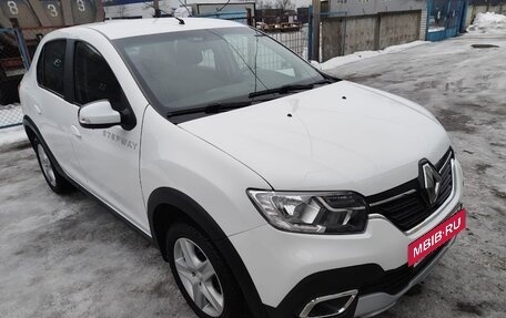 Renault Logan II, 2019 год, 999 000 рублей, 8 фотография