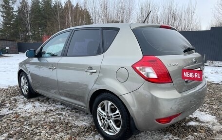 KIA cee'd I рестайлинг, 2011 год, 750 000 рублей, 7 фотография