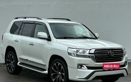 Toyota Land Cruiser 200, 2017 год, 6 500 000 рублей, 3 фотография