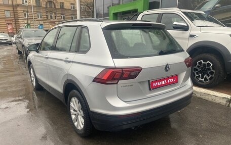 Volkswagen Tiguan II, 2018 год, 2 149 000 рублей, 2 фотография