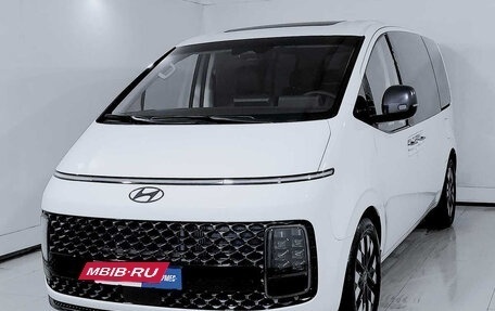 Hyundai Staria, 2024 год, 8 489 000 рублей, 2 фотография