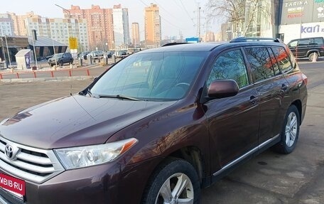 Toyota Highlander III, 2010 год, 1 550 000 рублей, 2 фотография