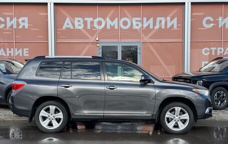 Toyota Highlander III, 2012 год, 1 899 000 рублей, 4 фотография