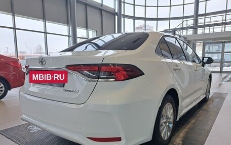 Toyota Corolla, 2022 год, 2 249 000 рублей, 5 фотография