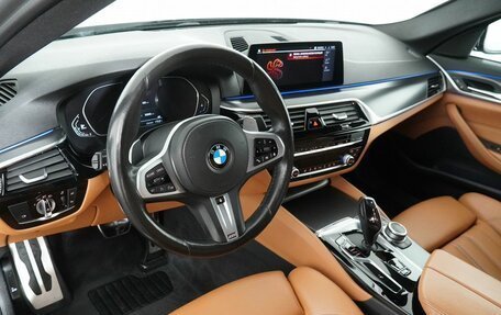 BMW 5 серия, 2021 год, 4 990 000 рублей, 12 фотография