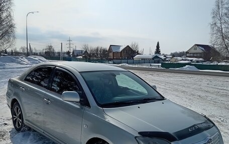 Toyota Avensis III рестайлинг, 2003 год, 690 000 рублей, 7 фотография