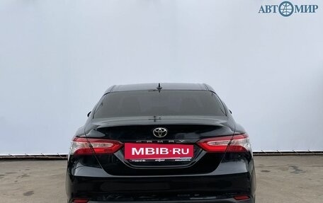 Toyota Camry, 2019 год, 3 200 000 рублей, 6 фотография