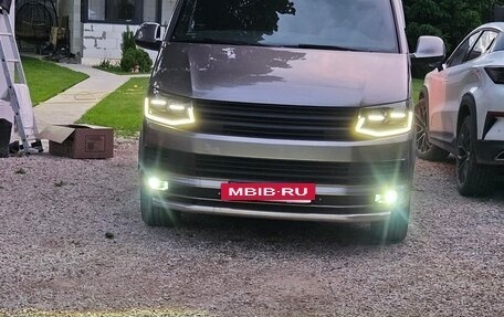 Volkswagen Caravelle T6 рестайлинг, 2015 год, 3 500 000 рублей, 9 фотография