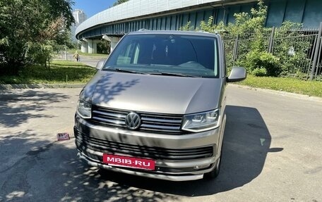 Volkswagen Caravelle T6 рестайлинг, 2015 год, 3 500 000 рублей, 3 фотография