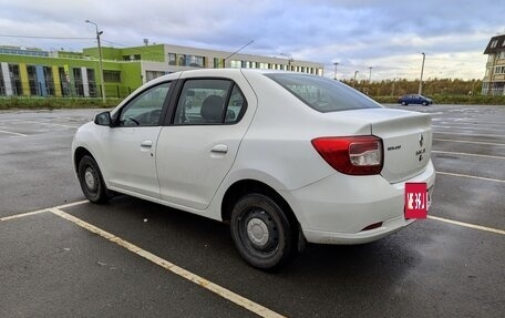 Renault Logan II, 2017 год, 820 000 рублей, 3 фотография