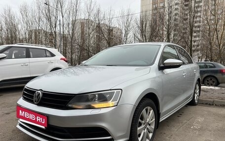 Volkswagen Jetta VI, 2015 год, 1 200 000 рублей, 2 фотография