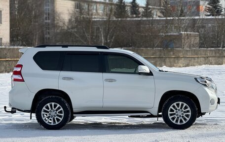 Toyota Land Cruiser Prado 150 рестайлинг 2, 2014 год, 3 535 000 рублей, 9 фотография