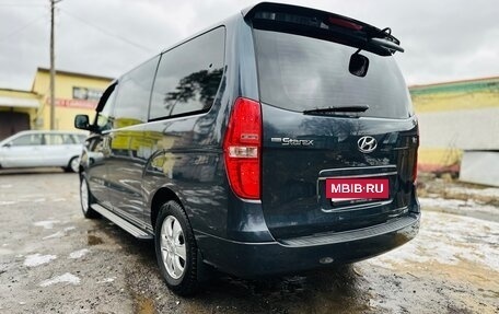 Hyundai Grand Starex Grand Starex I рестайлинг 2, 2018 год, 3 800 000 рублей, 3 фотография