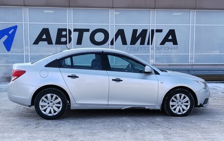 Chevrolet Cruze II, 2011 год, 479 000 рублей, 3 фотография