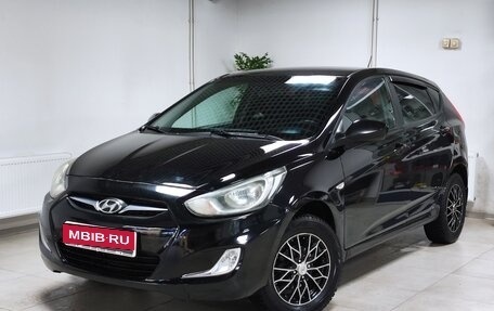 Hyundai Solaris II рестайлинг, 2011 год, 690 000 рублей, 1 фотография