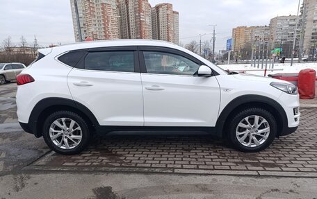 Hyundai Tucson III, 2019 год, 2 550 000 рублей, 2 фотография