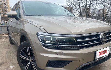 Volkswagen Tiguan II, 2018 год, 3 000 000 рублей, 14 фотография