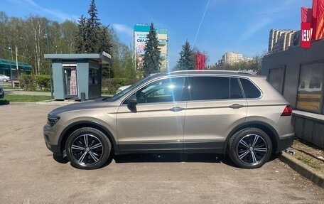 Volkswagen Tiguan II, 2018 год, 3 000 000 рублей, 10 фотография