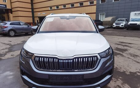 Skoda Kodiaq I, 2024 год, 5 300 000 рублей, 8 фотография