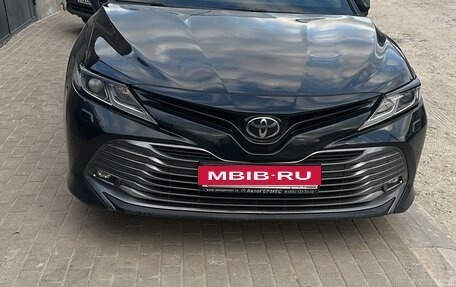 Toyota Camry, 2019 год, 2 700 000 рублей, 3 фотография