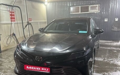 Toyota Camry, 2019 год, 2 700 000 рублей, 8 фотография