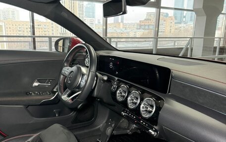 Mercedes-Benz CLA, 2019 год, 3 500 000 рублей, 20 фотография