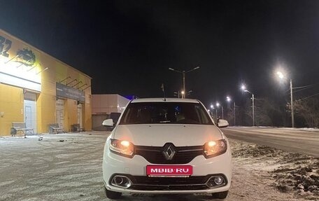 Renault Logan II, 2014 год, 575 000 рублей, 1 фотография