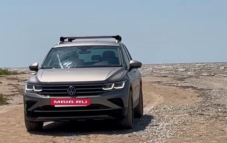 Volkswagen Tiguan II, 2021 год, 4 400 000 рублей, 3 фотография