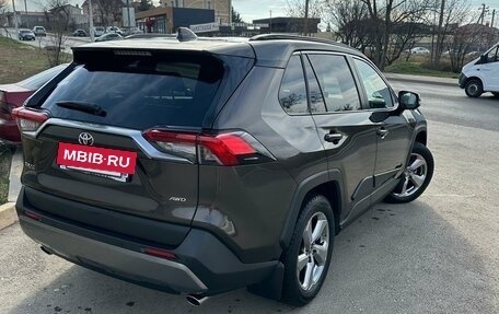 Toyota RAV4, 2020 год, 4 000 000 рублей, 4 фотография