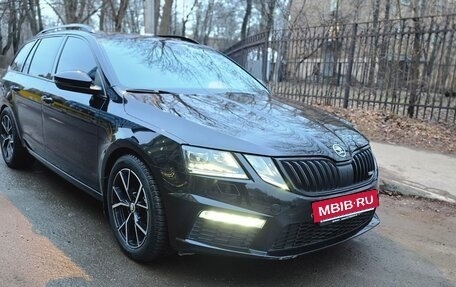 Skoda Octavia RS, 2019 год, 2 999 999 рублей, 4 фотография
