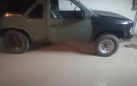 Nissan Terrano II рестайлинг, 1990 год, 235 000 рублей, 10 фотография