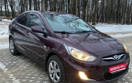 Hyundai Solaris II рестайлинг, 2013 год, 900 000 рублей, 6 фотография