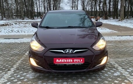 Hyundai Solaris II рестайлинг, 2013 год, 900 000 рублей, 7 фотография