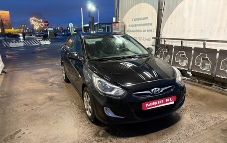 Hyundai Solaris II рестайлинг, 2013 год, 725 000 рублей, 2 фотография