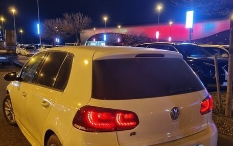 Volkswagen Golf VI, 2012 год, 850 000 рублей, 1 фотография