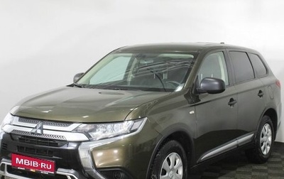 Mitsubishi Outlander III рестайлинг 3, 2019 год, 1 815 000 рублей, 1 фотография