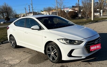 Hyundai Elantra VI рестайлинг, 2018 год, 1 350 000 рублей, 2 фотография