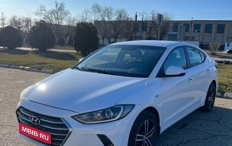 Hyundai Elantra VI рестайлинг, 2018 год, 1 350 000 рублей, 3 фотография