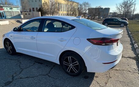 Hyundai Elantra VI рестайлинг, 2018 год, 1 350 000 рублей, 5 фотография