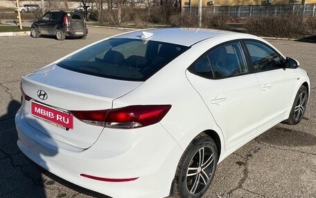 Hyundai Elantra VI рестайлинг, 2018 год, 1 350 000 рублей, 6 фотография