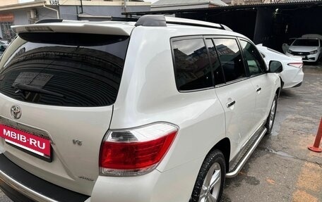 Toyota Highlander III, 2012 год, 2 450 000 рублей, 7 фотография