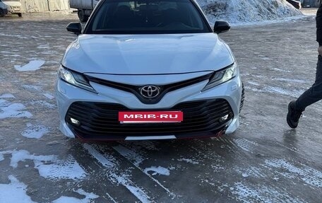 Toyota Camry, 2020 год, 2 900 000 рублей, 2 фотография