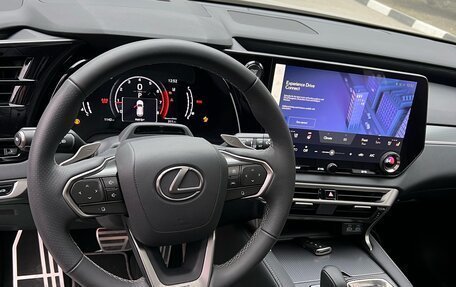 Lexus RX IV рестайлинг, 2023 год, 10 200 000 рублей, 8 фотография