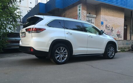 Toyota Highlander III, 2014 год, 2 900 000 рублей, 3 фотография