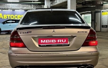 Mercedes-Benz E-Класс, 2004 год, 850 000 рублей, 10 фотография