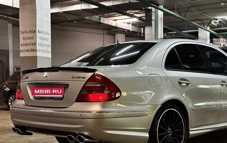 Mercedes-Benz E-Класс, 2004 год, 850 000 рублей, 4 фотография