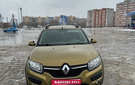 Renault Sandero II рестайлинг, 2015 год, 870 000 рублей, 1 фотография