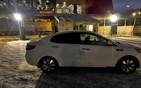 KIA Rio III рестайлинг, 2013 год, 600 000 рублей, 2 фотография