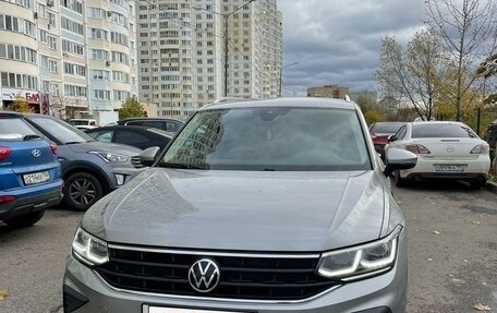 Volkswagen Tiguan II, 2021 год, 3 300 000 рублей, 8 фотография